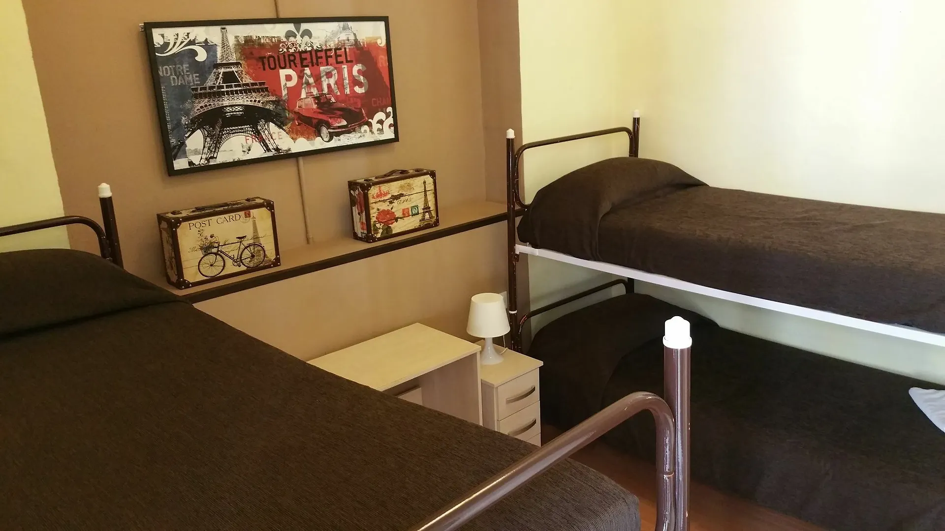 Hostal Mimi Las Ramblas Barcelona Spain