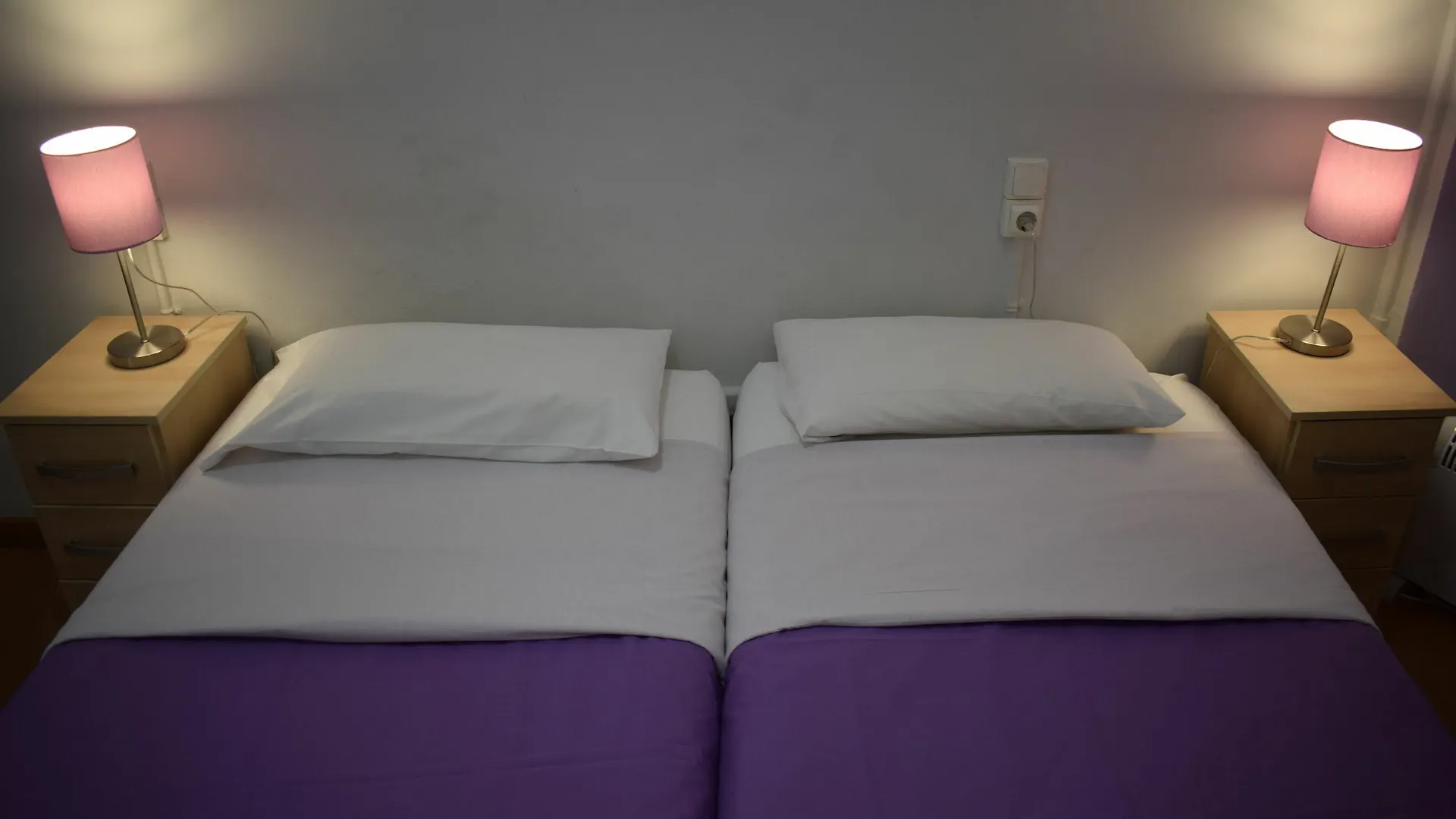 Hostal Mimi Las Ramblas Barcelona 0*,